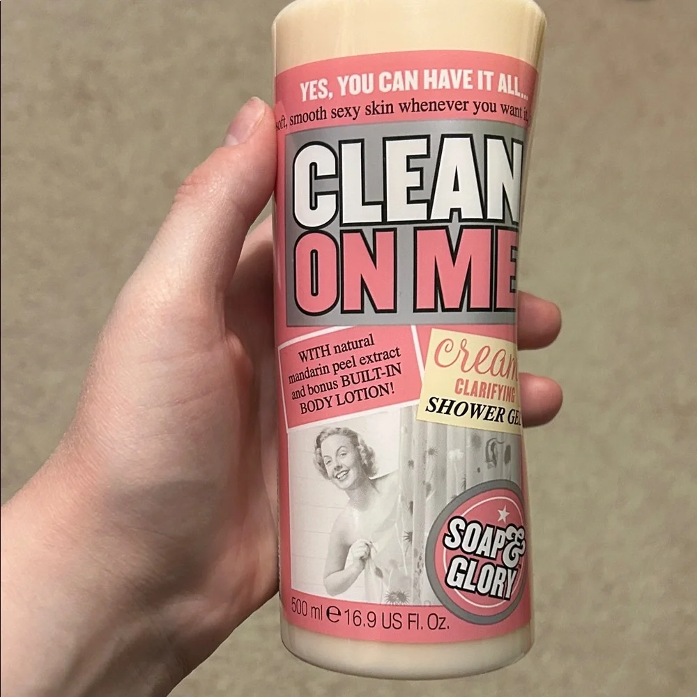 Soap & Glory Clean On Me Shower Gel in Pink and Cream - Picture 1 of 5